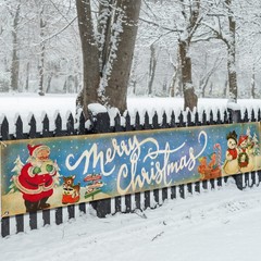 Vintage Merry Christmas Banner Yard Sign Hanging Banner for Outdoor Decoration