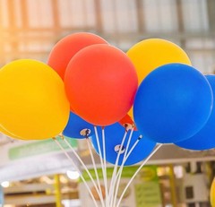 23” Plastic White Balloon Sticks with Clear Twist Cups reusable set