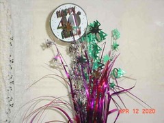 HAPPY 40TH BIRTHDAY SPRAY CENTERPIECE 18 INCHES MULTI COLOR DECOR EXCELLENT