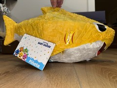 PinkFong Nickelodeon Baby Shark Large Yellow Party Pinata 20″ NWT