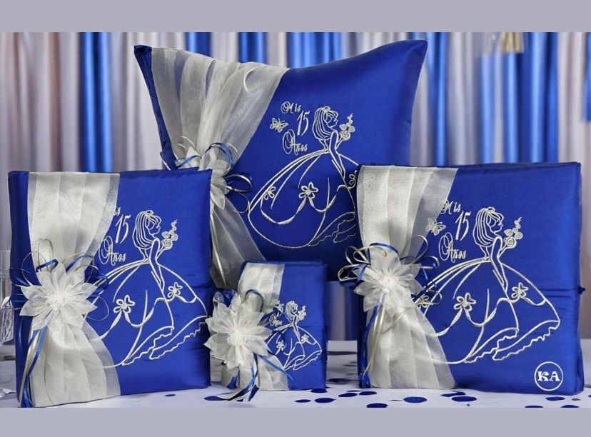 NEW 4PC Custom Quinceanera Set Kneeling pillow Guestbook Photo album bible