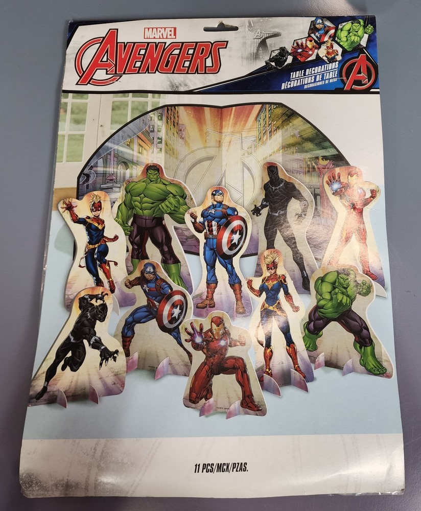 Exquisite Marvel Avengers Powers Unite Table Decorations 11 Pc – 5.16″ to 14″