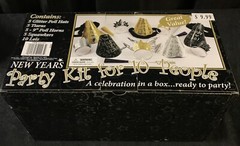 New Years GOLD/SILVER Party Kit For 10 People Hat Tiara Noise Maker Leis 30pc