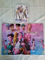 Kpop Style Cover Table And Banner