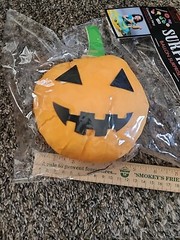 Surprise Me Ball Unravel Orange Pumpkin For a Prize Prizes Vary Halloween