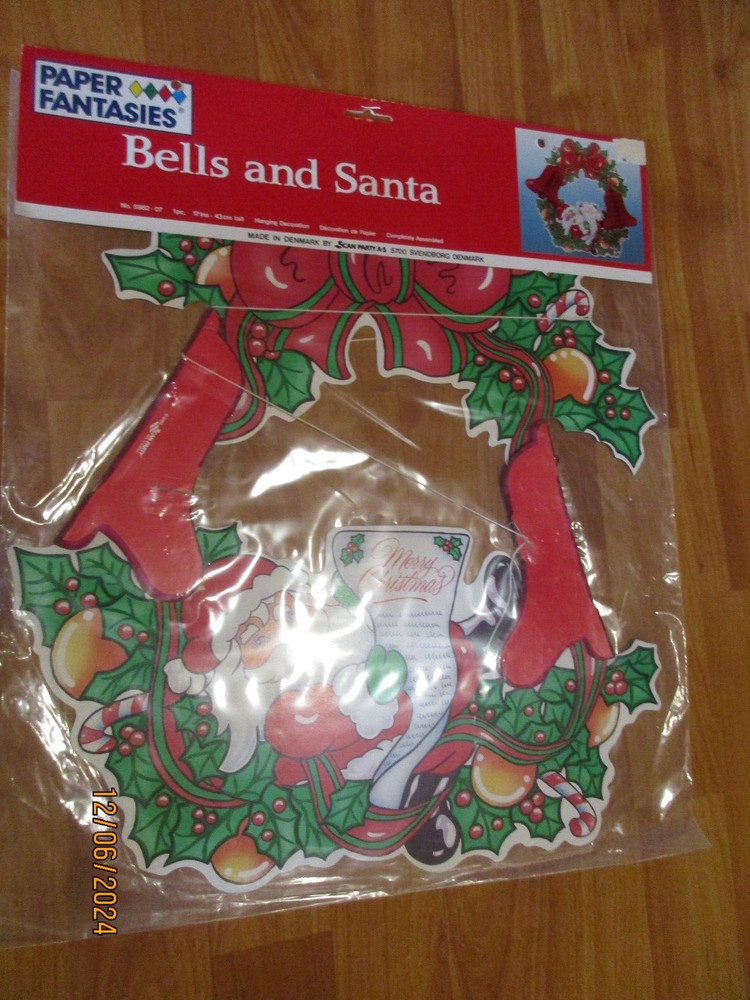 Santa Bell Wreath Decoration Paper Fantasies Completely Assembled NIP