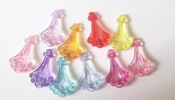 CraftbuddyUS 20pcs 1.3 x 0.75inch MIXED Colors Acrylic Design Charms Table Deco