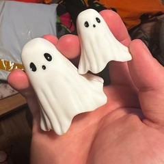 Middle Finger Cute Ghost Statue Scary Ghost Figurines Halloween Decorations JQ