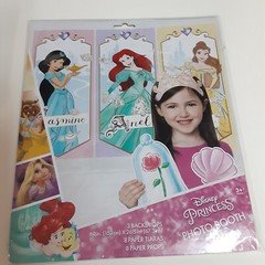 Disney PRINCESS Scene Setter photo booth backdrop w/8 props & 8 TIARAS Ariel +