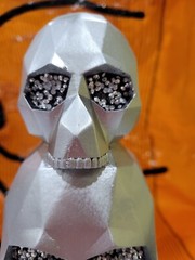 Halloween Decoration Prop – Skull Piece 30cm Stacked Geometric Skulls TK Maxx