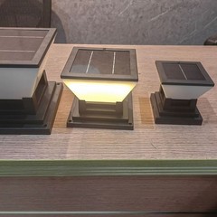 Garden Fence Solar Post Cap Light with IP65 Weatherproof and Automatic Sensor