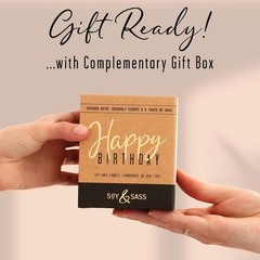 Elegant 18th Birthday Candle Gift – 9oz Soy Wax with Sparkling Berries Scent
