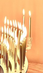 Celebration Stadium Tall Gold Birthday Candle 100 Pack,