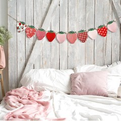 Strawberry Felt Banner Garland Decor Vintage 3D Strawberry Hanging Garland wi…