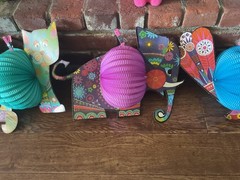 5 VTG 1960S GROOVY HANGING HONEYCOMB ANIMALS PARTY DECOR/NURSERY/CHILD ROOM EUC!