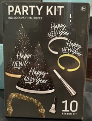 Happy New Year Party Kit – 25 Pieces