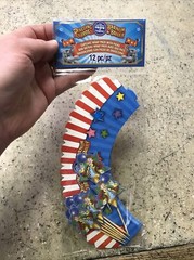 Ringling Bros 12 Pieces Cupcake Wrap and Picks Clowns New Sealed – Fast Shipping