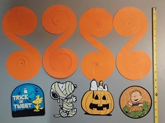 (4) Peanuts Halloween Party Danglers. Linus Great Pumpkin. 2 Feet Long! NOS