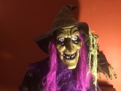 ANIMATED WITCH GROUNDBREAKER HALLOWEEN DECOR PROP SCARY SOUND LIGHT MOVEMENT
