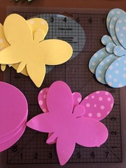 18 pcs Foam Cut Out, Spring Theme Bulletin Board Party Decoration, Quote Bubbles