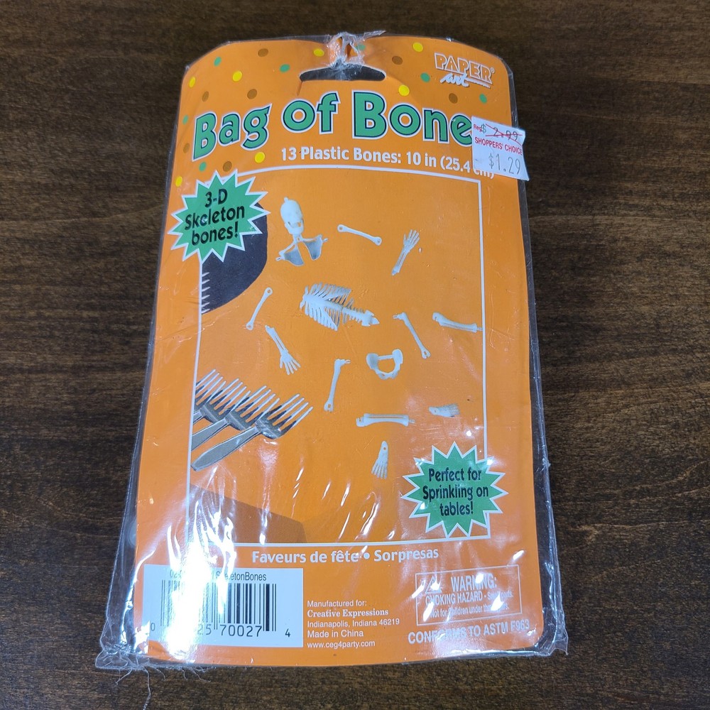 VTG 00s Paper Art BAG OF BONES Skeleton Bones Halloween Decor Plastic Figure Set
