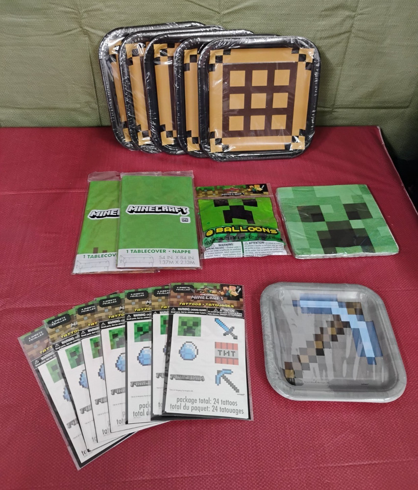 Minecraft Party Kit Supplies – 48 Plates, 16 Napkins, 8 Balloons, 168 Tattoos