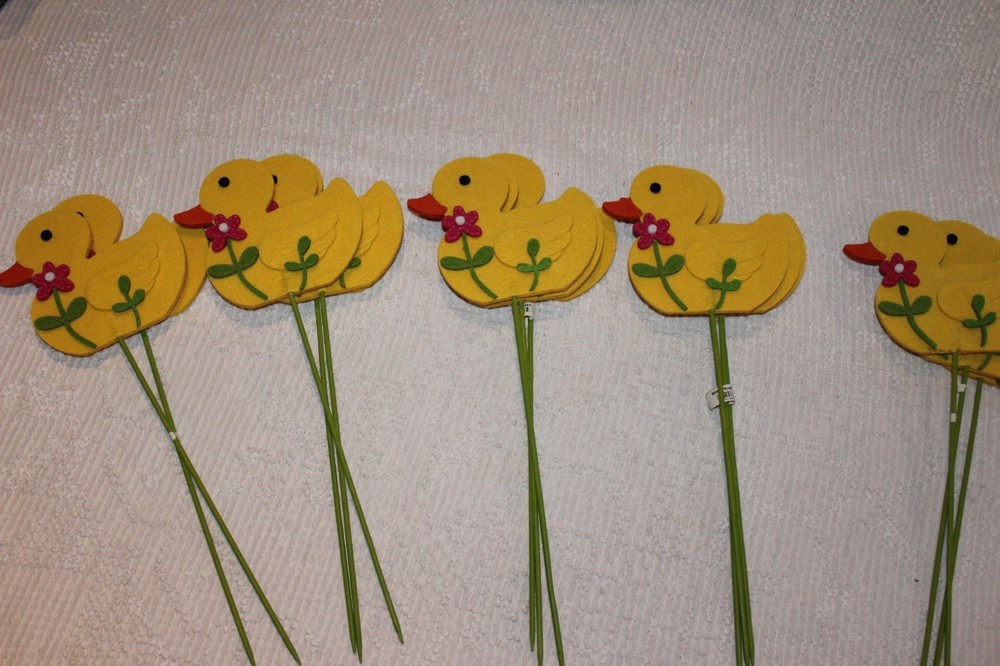 World Market Yellow Ducks Rubber Ducky Party Decor Decorations set of 14 NEW