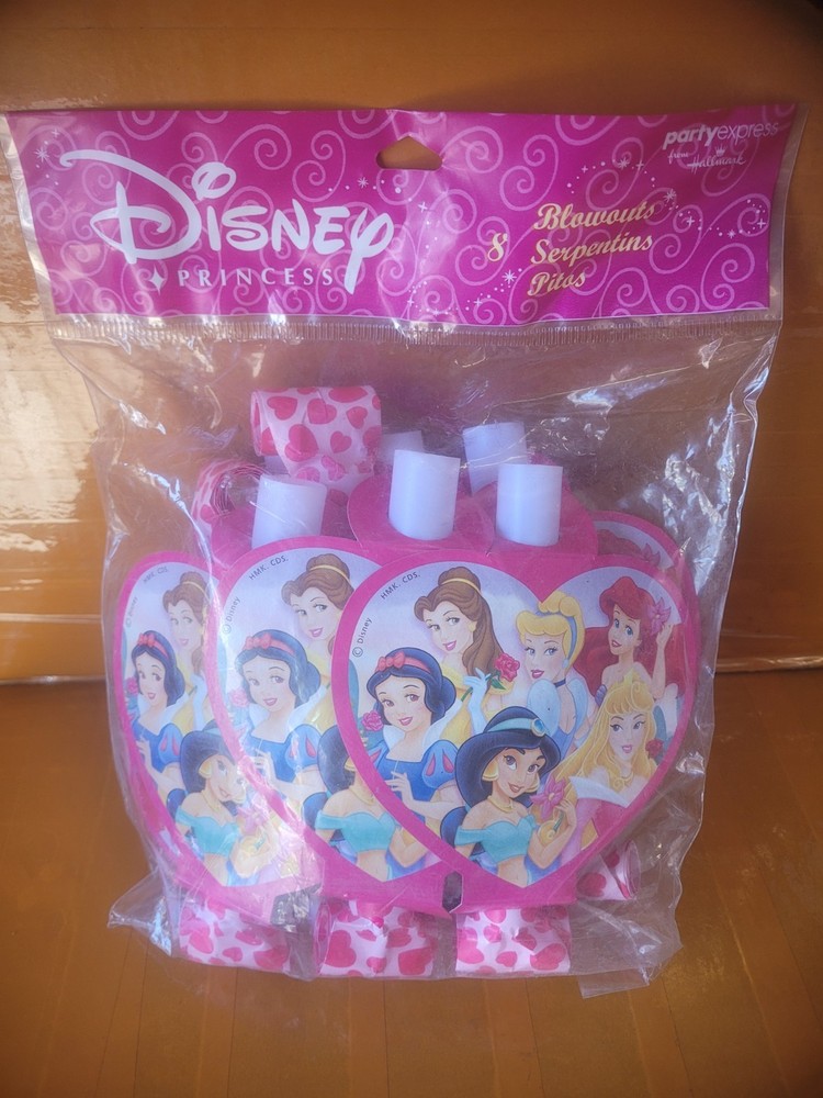 Disney’s Princesses Kid Birthday Party 8 Pieces Blowouts