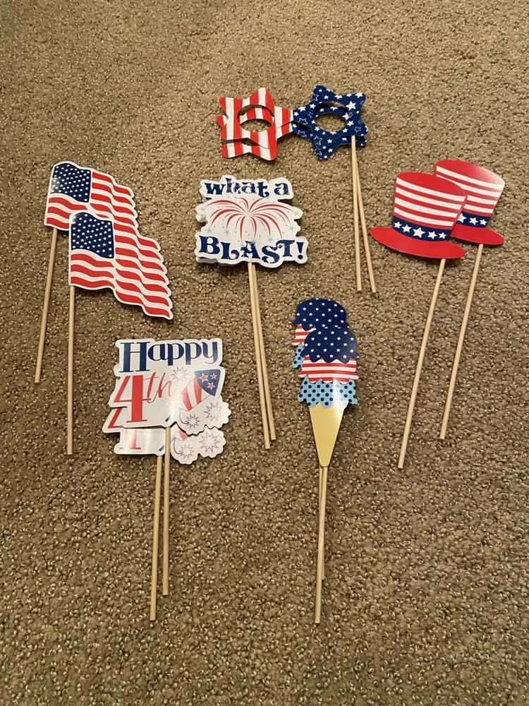 12 Piece Patriotic Photo Stick Props great for 4th of July