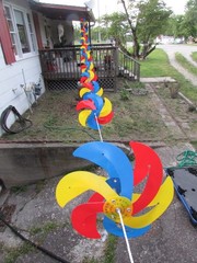 1 Set – STRING of 10 Rope PINWHEEL Colorful Turntable WINDMILL Outdoor GARDENS !