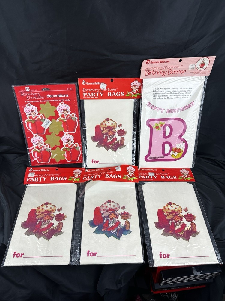 Vintage 80s Strawberry Shortcake Honeycombs, Birthday Banner 24 Party Favor Bags