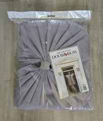 GREY DECORATIVE DOOR BOW – HOME / CHRISTMAS / HOLIDAY / XMAS GIFT / DECORATION