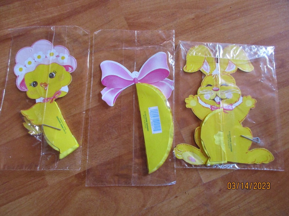 Honeycomb Easter Trio Chick Egg Bunny 5.5″ Vintage 1993 Paper Fantasies NOS
