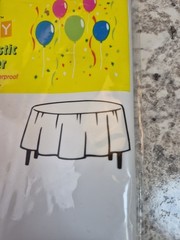5-Pack DG PARTY White Round Plastic Tablecovers 84″ (213cm) Diameter Reusable