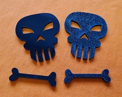 HALLOWEEN Reversable Party Decorations, Trick or Treat Goodies, Fun Craft Mix