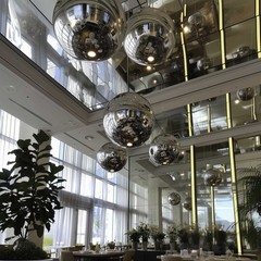 AplusChoice 2PCS 32″ Big Shiny Inflatable Mirror Ball Reusable Hanging Silver