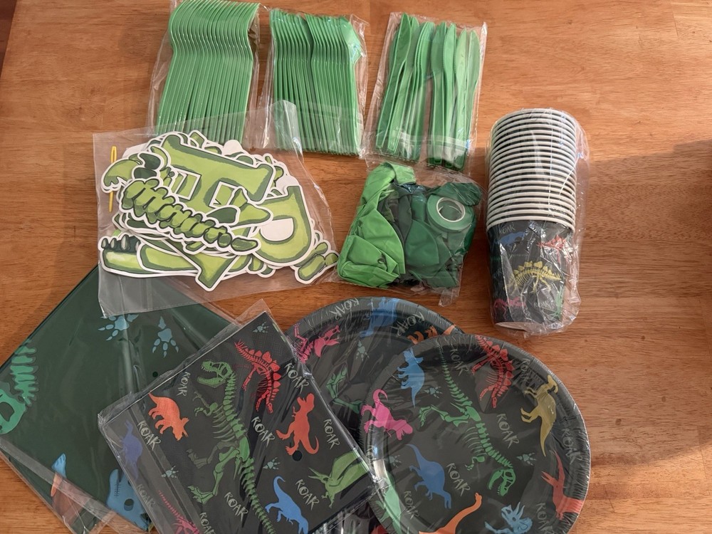 Dinosaur Birthday Party Decorations-set For 20