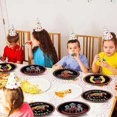 Durable 7-Inch Derby Day Party Plates – 48 Count with Stunning Designs