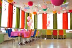 Green Hanging Swirl Decorations Plastic Ceiling Party Streamer 26 Inch 30 PCS