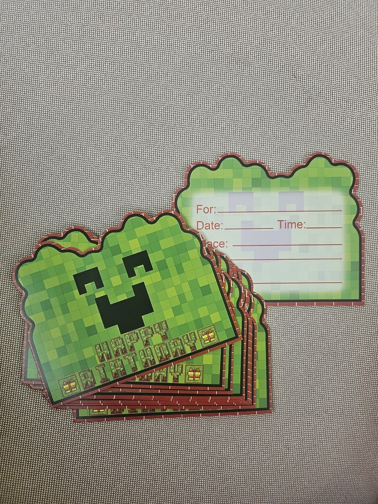Minecraft Birthday Invitations 10-Pack Party Supplies