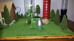 6 Green Alien Bendable UFO Action Figure Outer Space Rubber Craft Child Toy Set