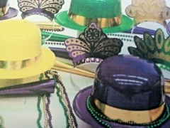 FESTIVE PARTY/EVENT KIT BEADS/HATS/TIARAS/MARDI GRAS (ASSORTMENT FOR 25 PEOPLE)