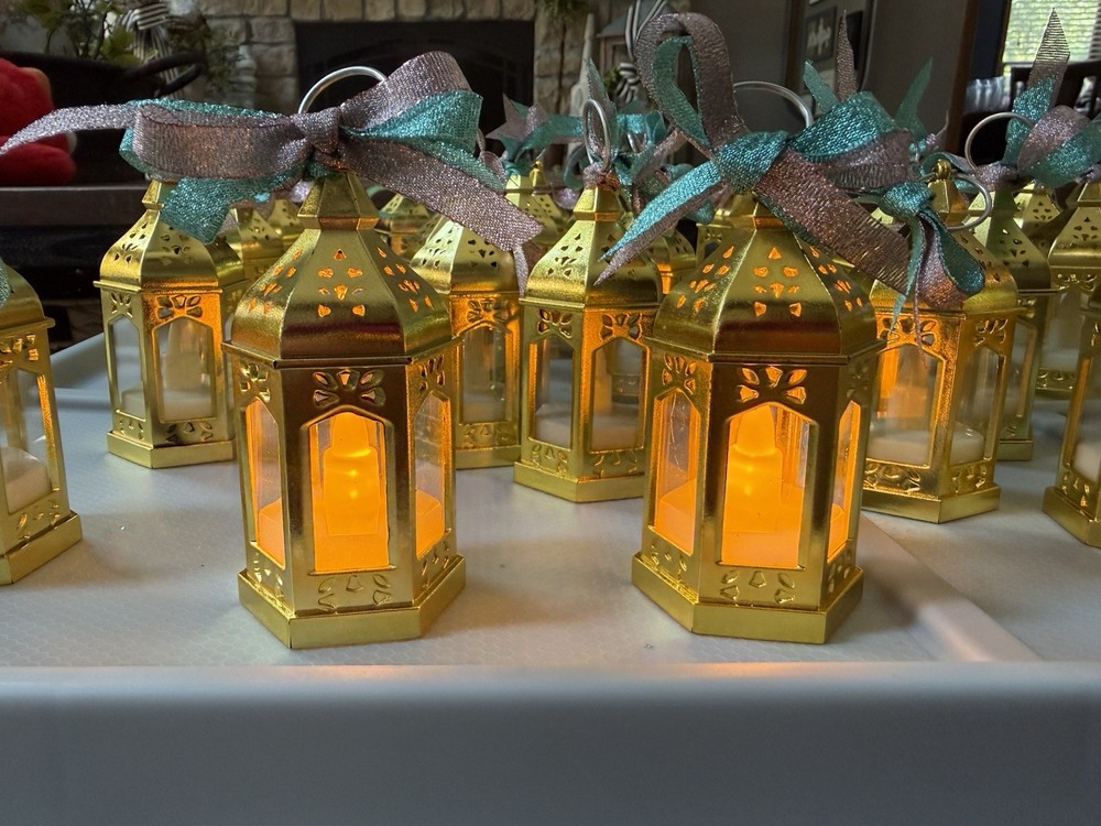 Gold Mini Plastic Lantern LED Tealight Party Decorations with Ribbon Bows (34)