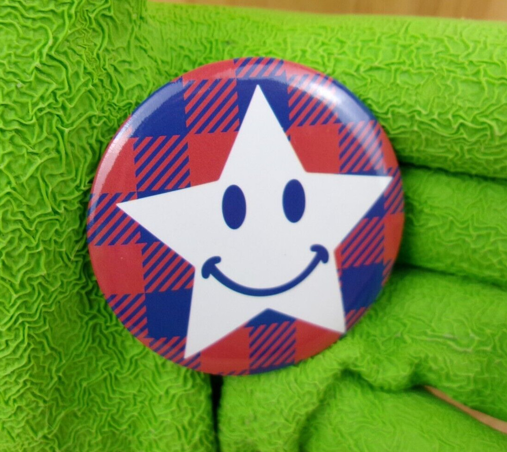 Patriotic Happy Face Star Mini Pin Plaid Checkered Novelty Party Metal Round 14+