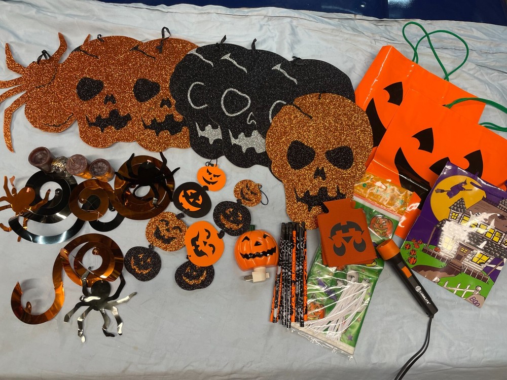 Halloween Party Decoration Supplies for Bags Wall Hangers Pencils Banner