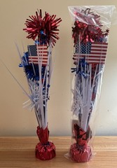 AMSCAN DELUXE SPRAY 4TH JULY CENTERPIECES NEW 1 IN PKG AND 1 NOT 18″ HIGH
