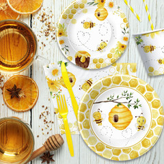 Bee Baby Shower Decorations Tableware – Bee Birthday Party Supplies, Paper Plate