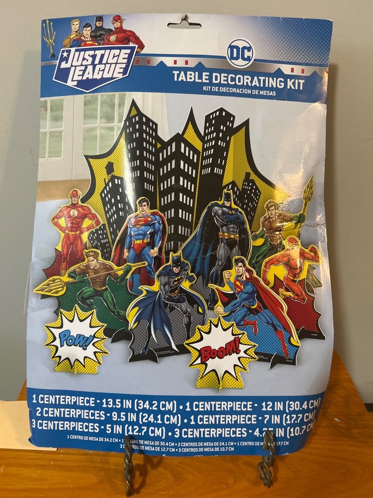 Justice League «Heroes Unite» kit includes 11 pieces total for decorating party