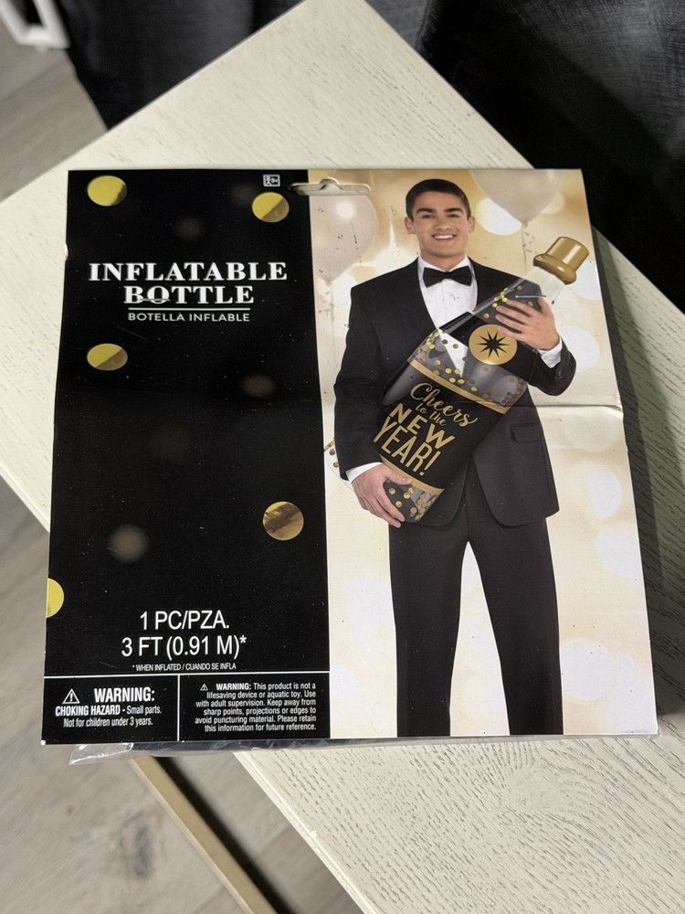 New Years Eve Party Supplies Decorations Black & Gold Mix See Pictures 8 Bundles