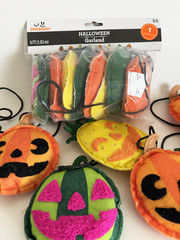 🎃 Way To Celebrate Summerween Party Bundle Halloween Beach Balls Bucket Garland